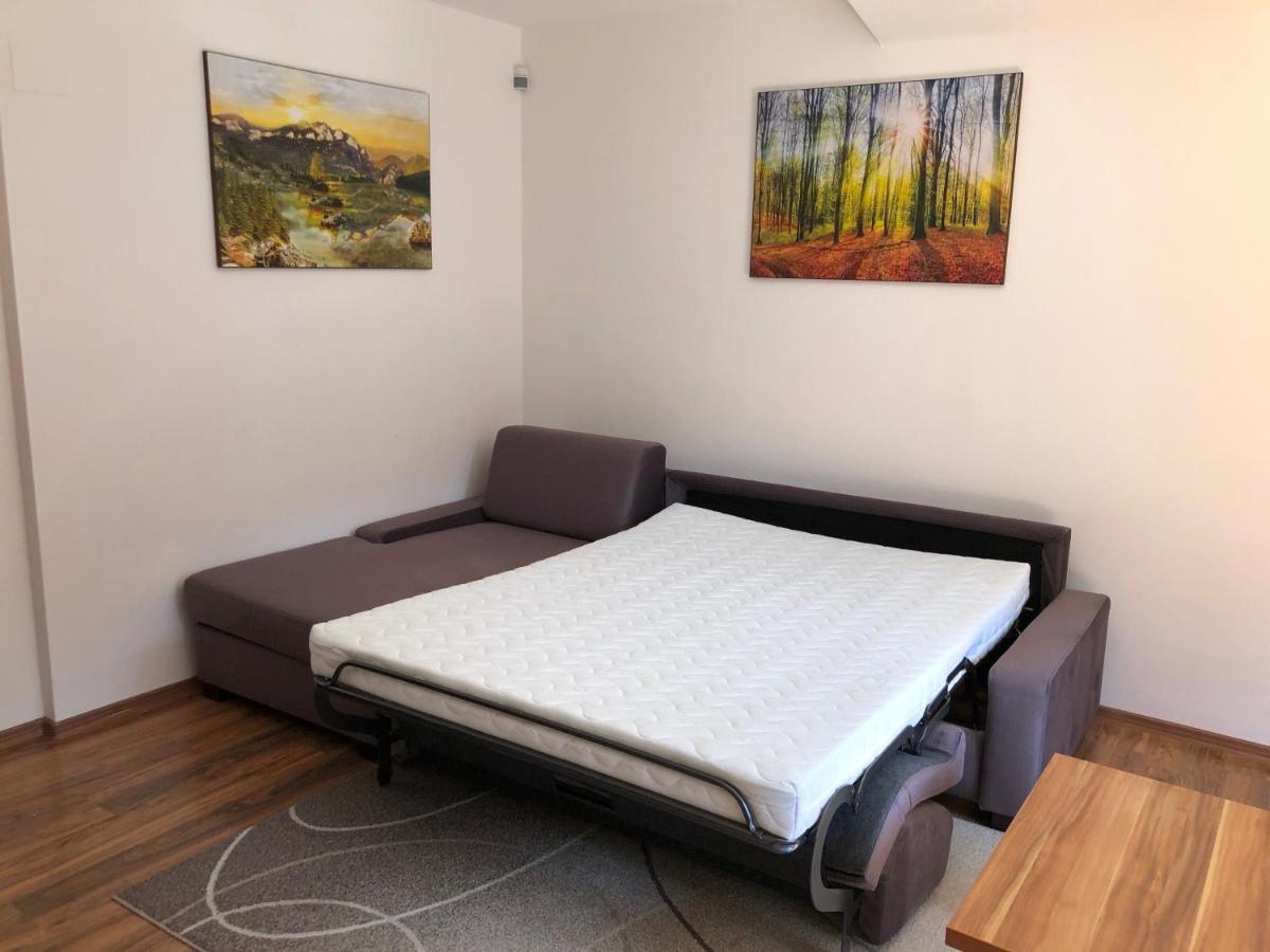 Vila Helena - Apartman Helena 15 Apartment Ruzomberok Bagian luar foto