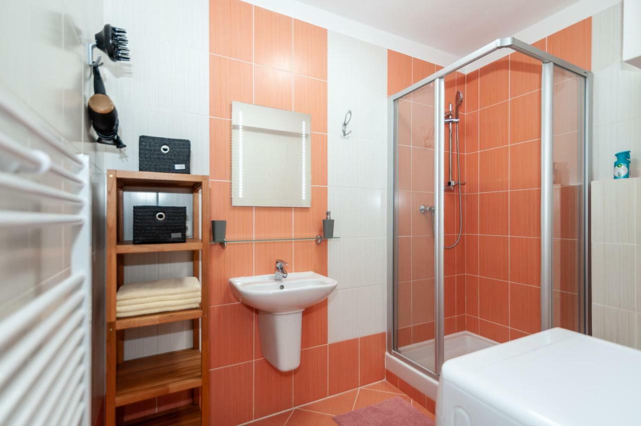 Vila Helena - Apartman Helena 15 Apartment Ruzomberok Bagian luar foto
